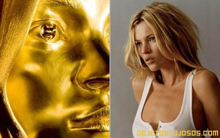 Estatua-de-oro-de-Kate-Moss