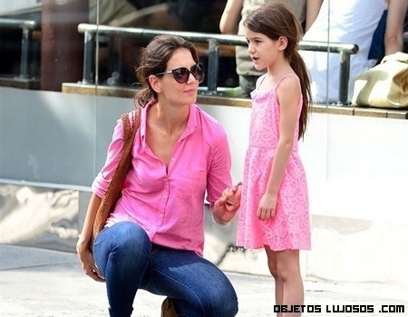 Katie Holmes y sus regalos para Suri