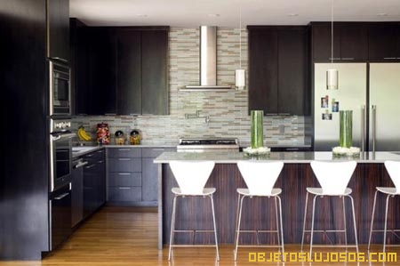 cocina-con-decoracion-minimalista