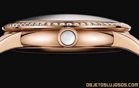 reloj-con-cuerpo-de-oro