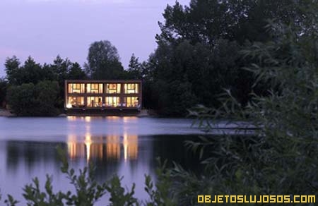 Casa de lujo en el bosque